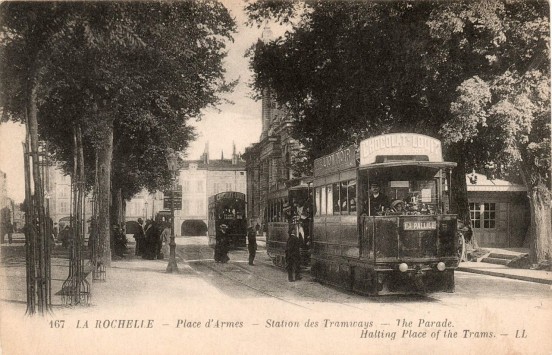 Tramway à air comprimé de La Rochelle en 1905. Source: http://fr.wikipedia.org/wiki/V%C3%A9hicule_%C3%A0_air_comprim%C3%A9